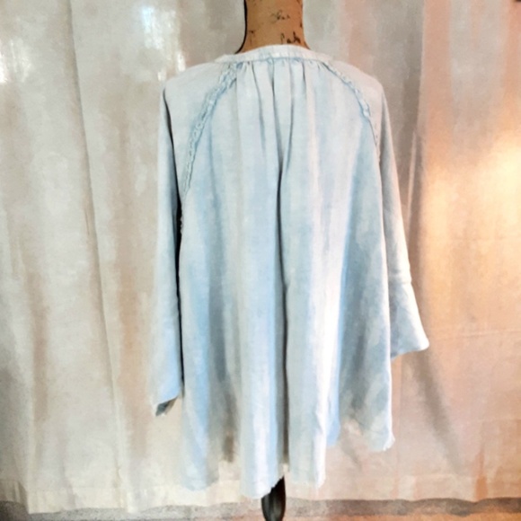 NWT Oli & Hali Oversized Boho Top Dolman Sleeve Acid Wash Denim Blue Raw Hem - Picture 5 of 14